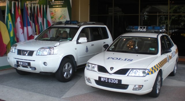 Malaysia Police - Nissan Xtrail  & Waja Patrol Car