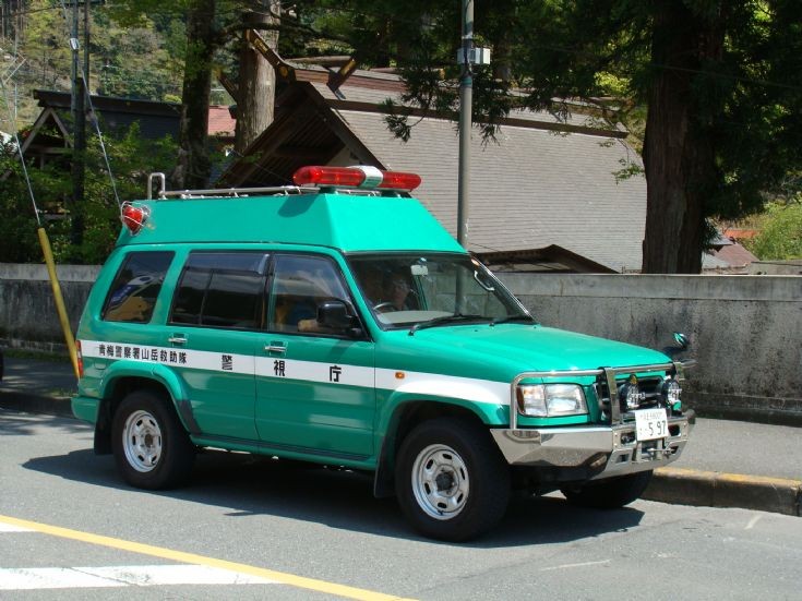 Tokyo Police Department Isuzu Rescue