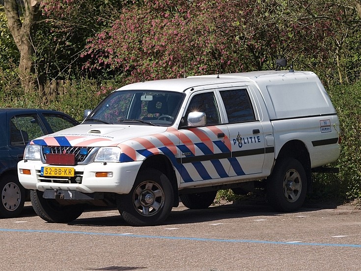 Mitsubishi police car