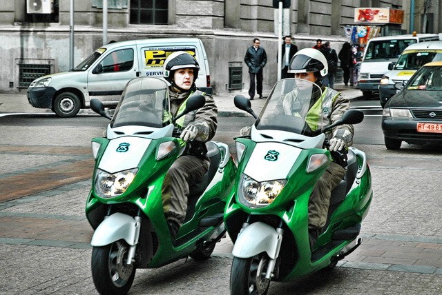 woman police motorcycle, chile