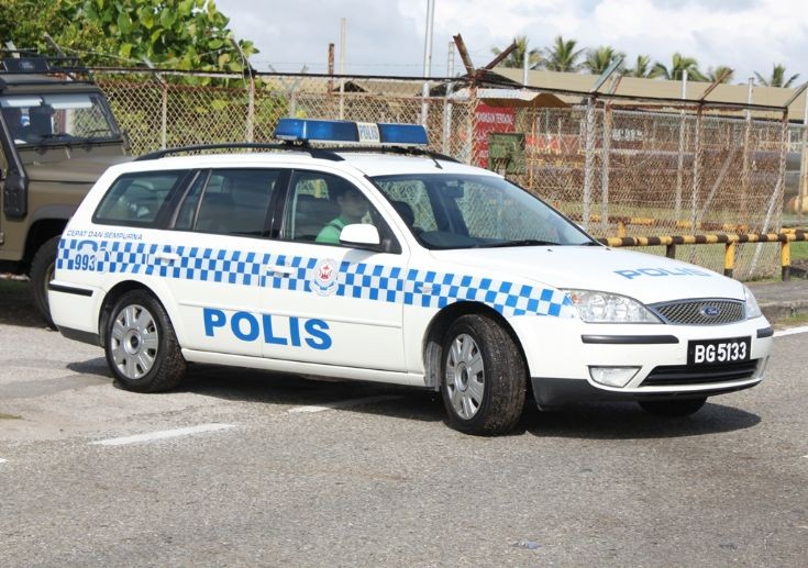 Ford Mondeo patrol car