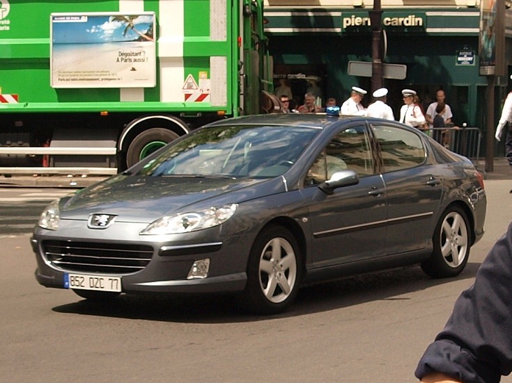 Speeding Peugeot