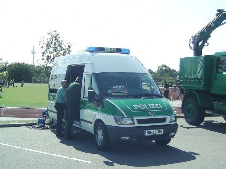 Ford Transit, Bundesgrenzschutz, Frankfurt, 2004