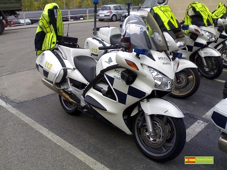 Honda pan european 1300 police #6