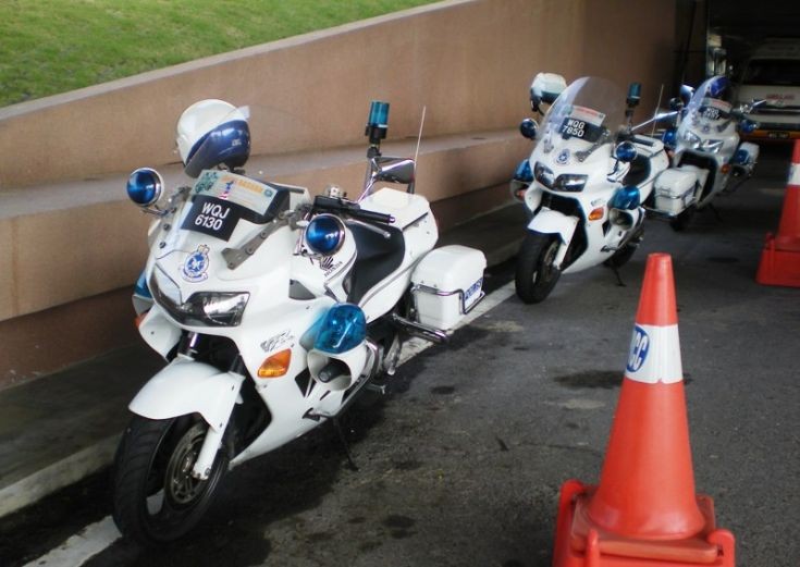 Honda vfr800 police #4