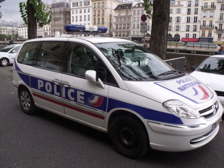 Citroen C8 of police in Paris.