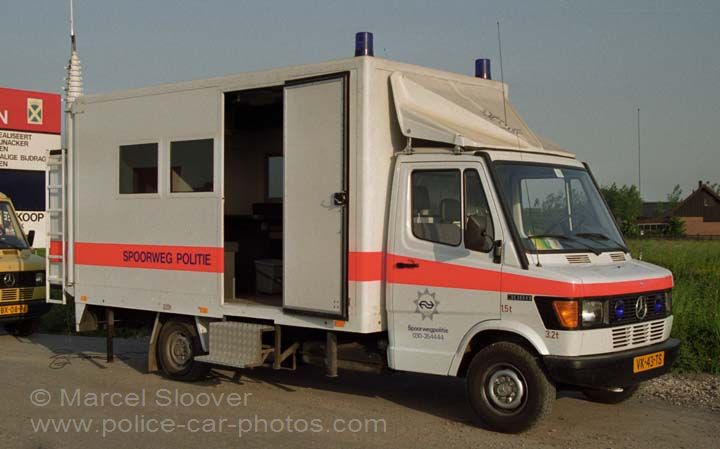 Spoorwegpolitie Mercedes Benz VC